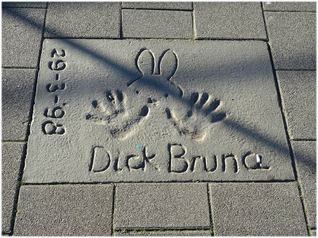 ロッテルダムにあるブルーナさんの手形