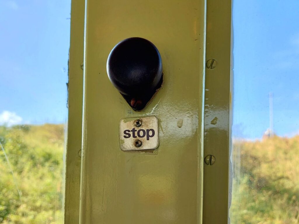 トラムの停車ボタン