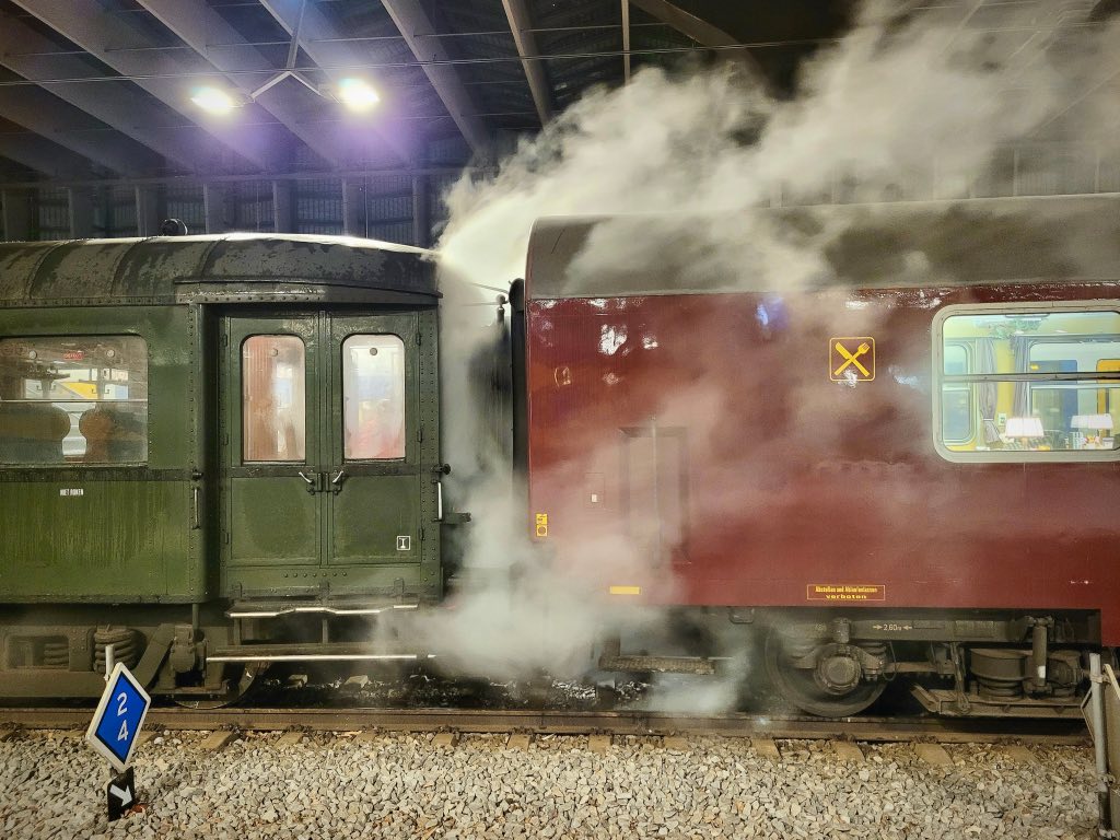列車から蒸気